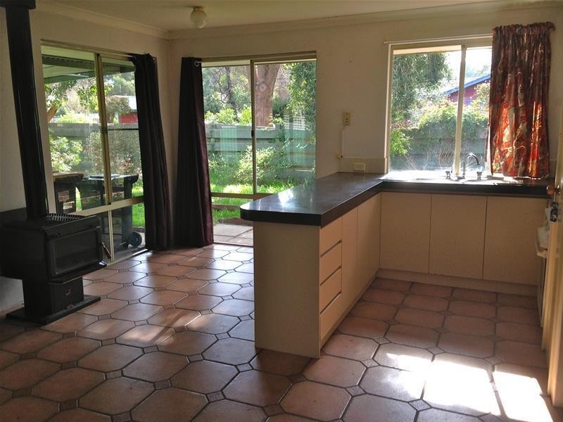 15 Banksiadale Road, Dwellingup WA 6213