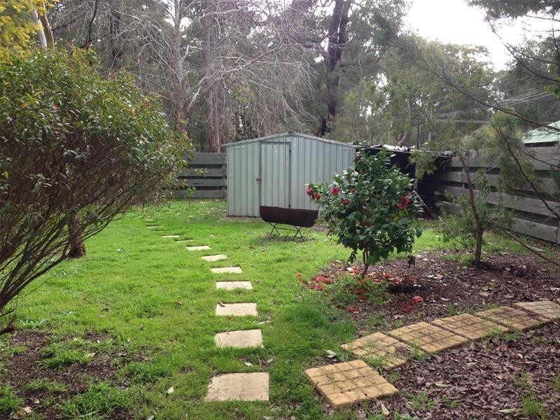15 Banksiadale Road, Dwellingup WA 6213