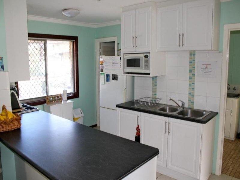 9 Dixon Avenue, Pinjarra WA 6208