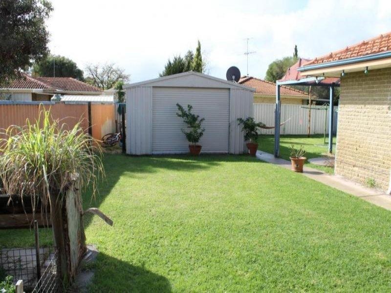 9 Dixon Avenue, Pinjarra WA 6208