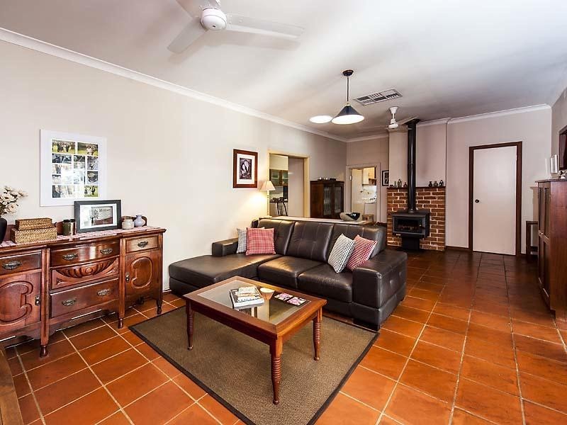 5 Congdon Avenue, Pinjarra WA 6208