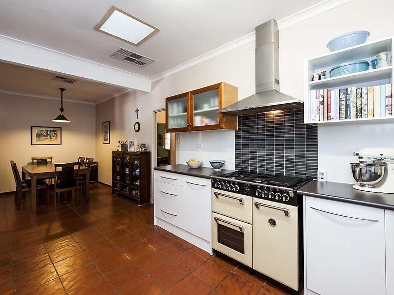 5 Congdon Avenue, Pinjarra WA 6208