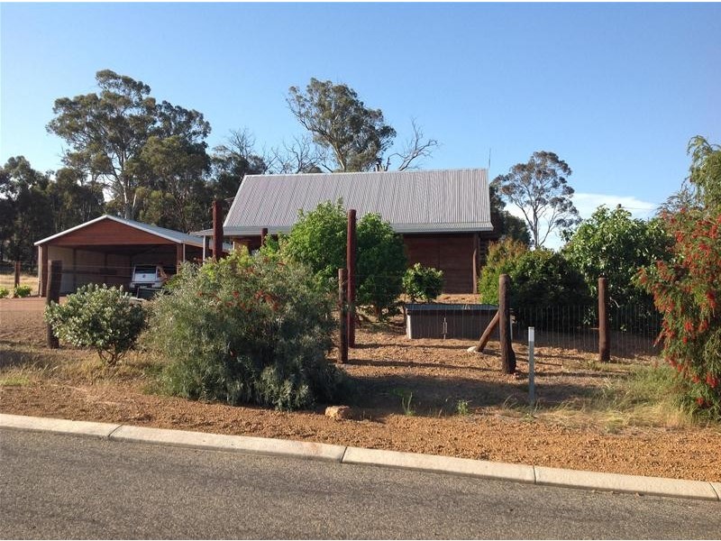 20 Down Street, Wandering WA 6308