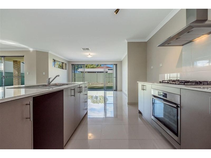 14 Chestnut Street, Pinjarra WA 6208