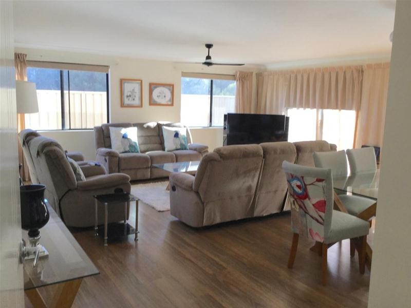 12 Batavia Quays, South Yunderup WA 6208