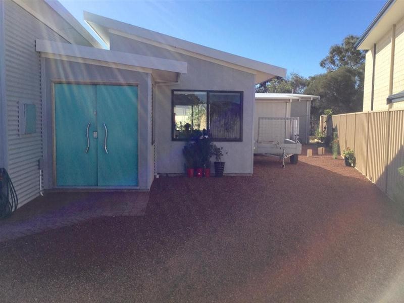 12 Batavia Quays, South Yunderup WA 6208