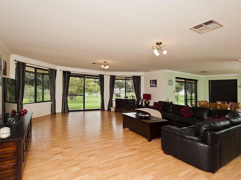 19 Coral Park Drive, North Dandalup WA 6207