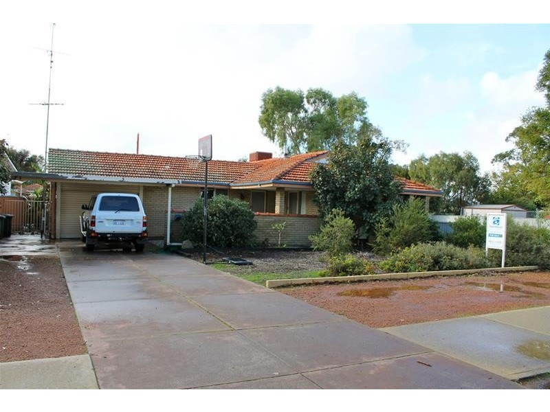 9 Dixon Avenue, Pinjarra WA 6208