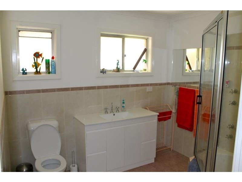 9 Dixon Avenue, Pinjarra WA 6208