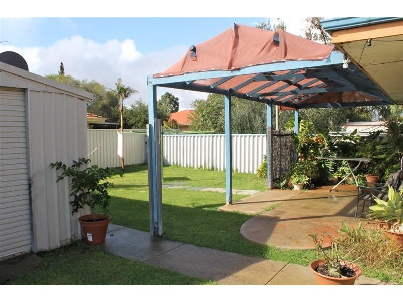 9 Dixon Avenue, Pinjarra WA 6208