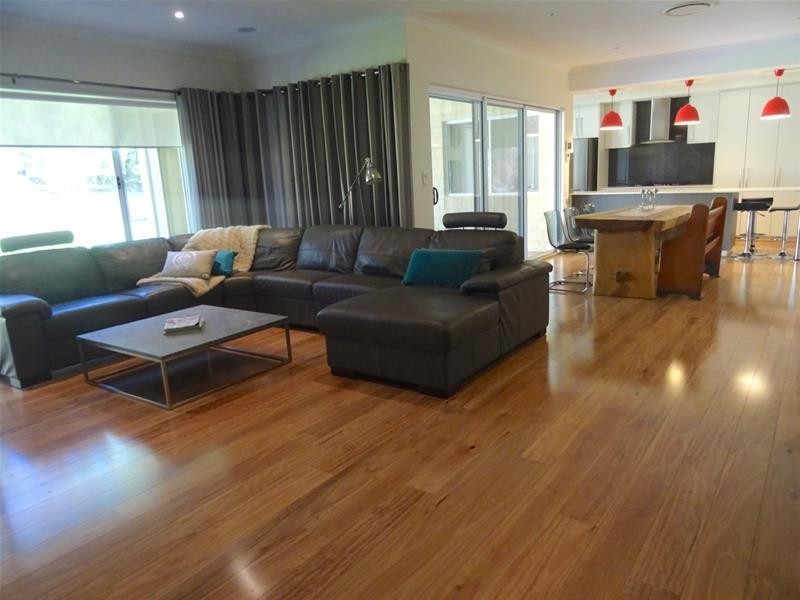 14 Lyons Road, Waroona WA 6215