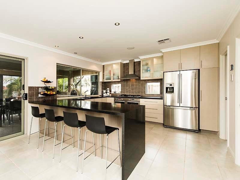 22 Sun Land Avenue, South Yunderup WA 6208