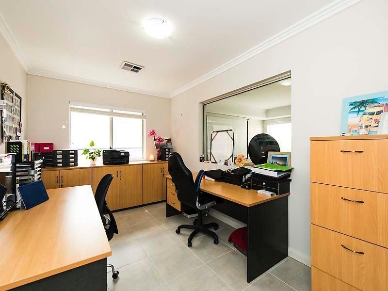 22 Sun Land Avenue, South Yunderup WA 6208