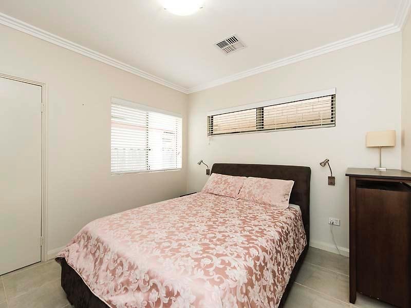22 Sun Land Avenue, South Yunderup WA 6208