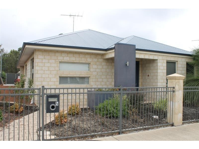 5 Glengarry Way, Pinjarra WA 6208