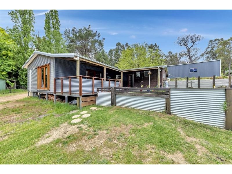 218 Holyoake Road, Dwellingup WA 6213