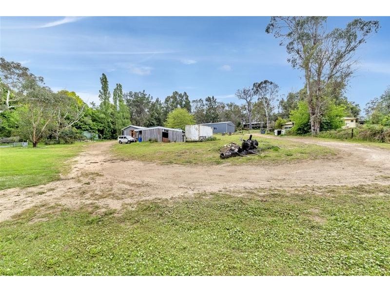 218 Holyoake Road, Dwellingup WA 6213