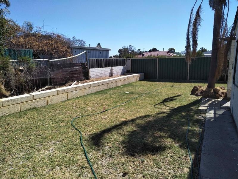 2 Hakea Place, Pinjarra WA 6208