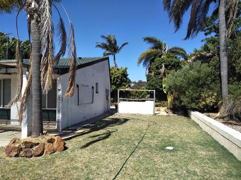 2 Hakea Place, Pinjarra WA 6208