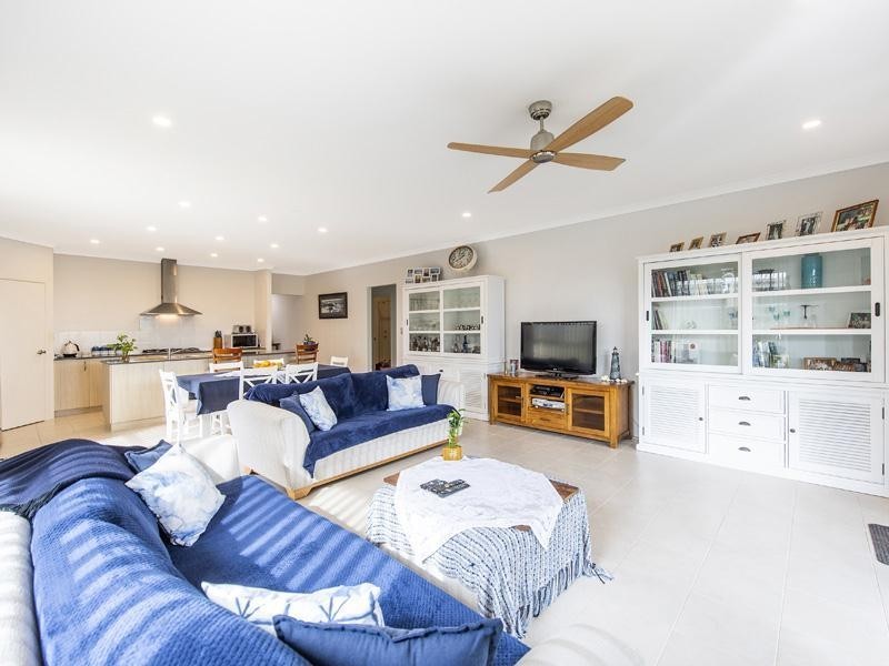 86 Weewar Circuit, South Yunderup WA 6208