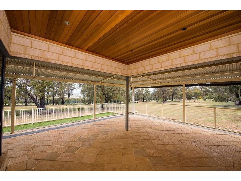 137 Fairway Place, Boddington WA 6390