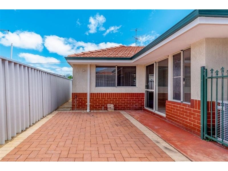 2/23 Hall Street, Mandurah WA 6210