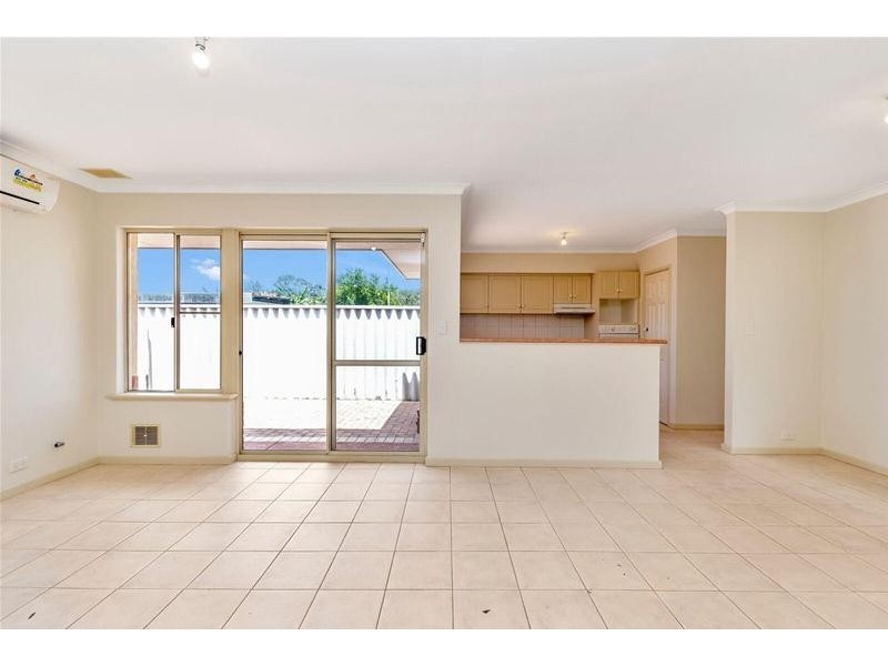 2/23 Hall Street, Mandurah WA 6210