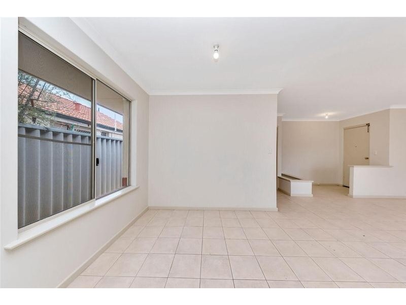 2/23 Hall Street, Mandurah WA 6210