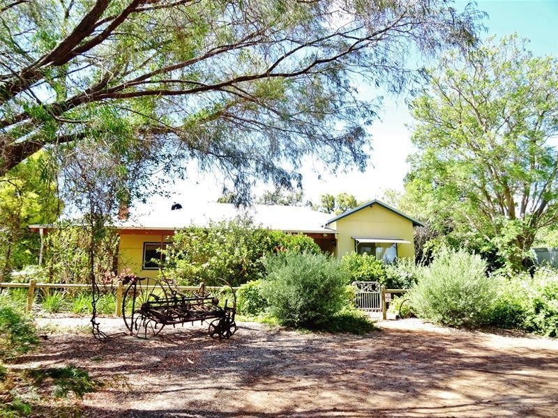 32 Nanga Brook Road, Waroona WA 6215