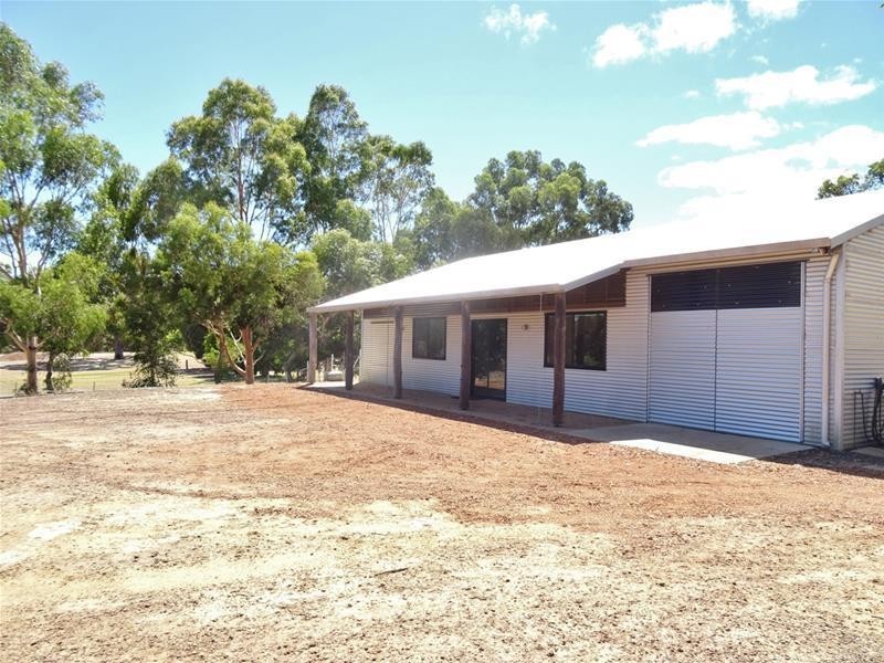 32 Nanga Brook Road, Waroona WA 6215