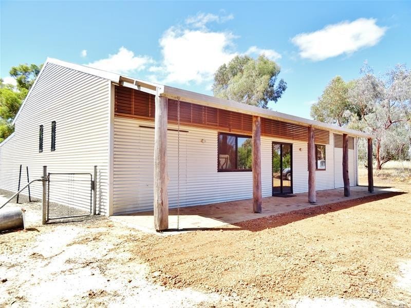 32 Nanga Brook Road, Waroona WA 6215