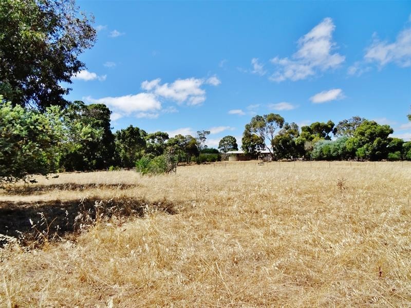 32 Nanga Brook Road, Waroona WA 6215