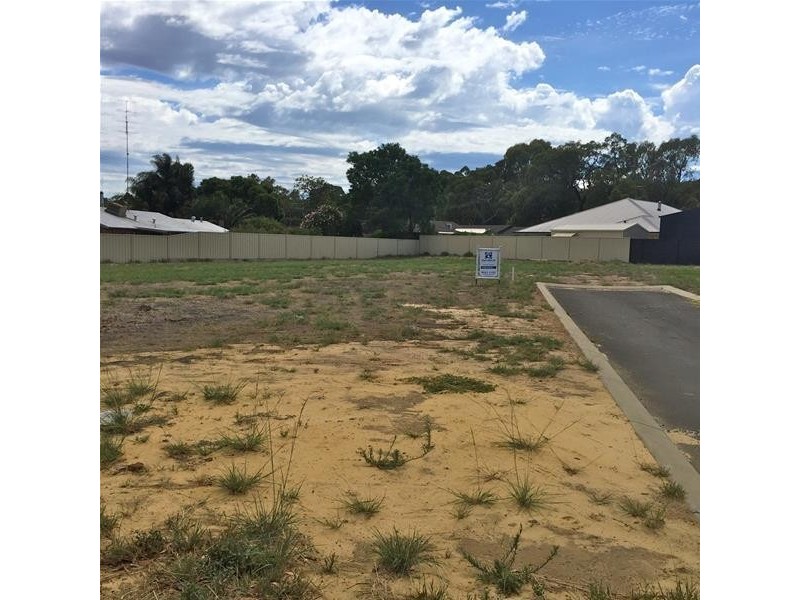 39 Sundercombe Loop, Waroona WA 6215