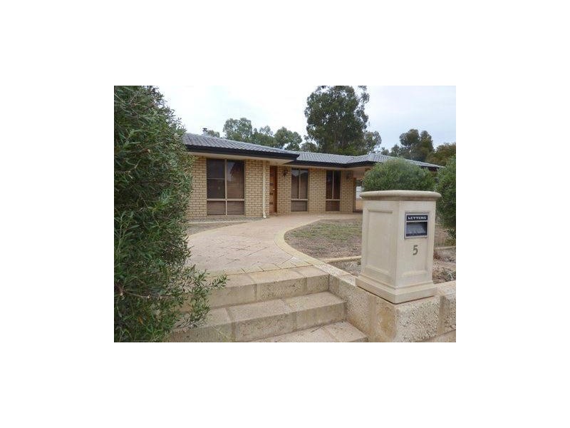 5 Blue Gum Close, Boddington WA 6390