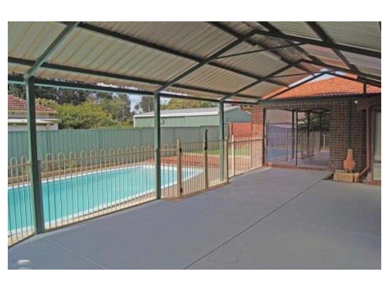 2 First Street, Pinjarra WA 6208