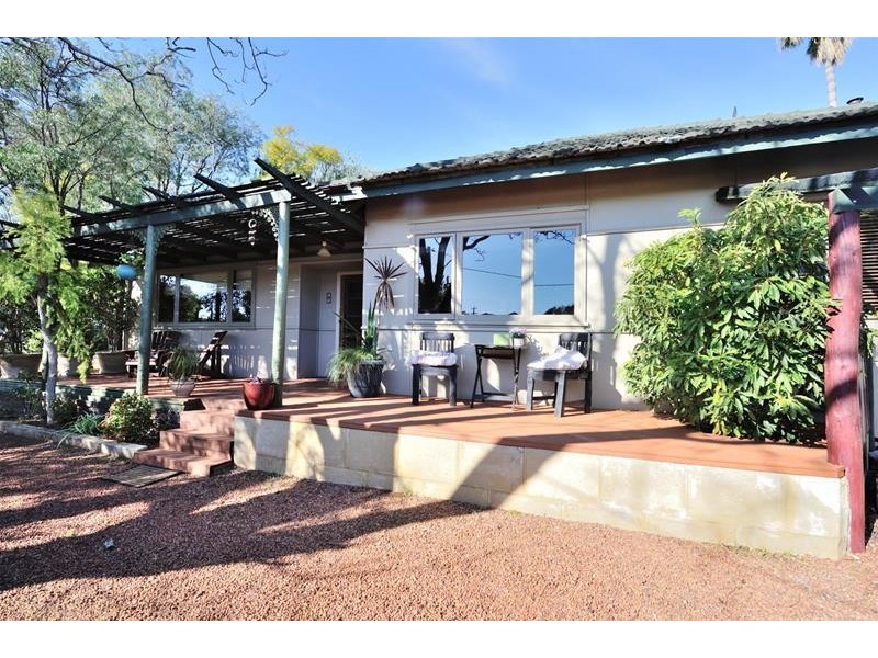 15 Smith Street, Furnissdale WA 6209