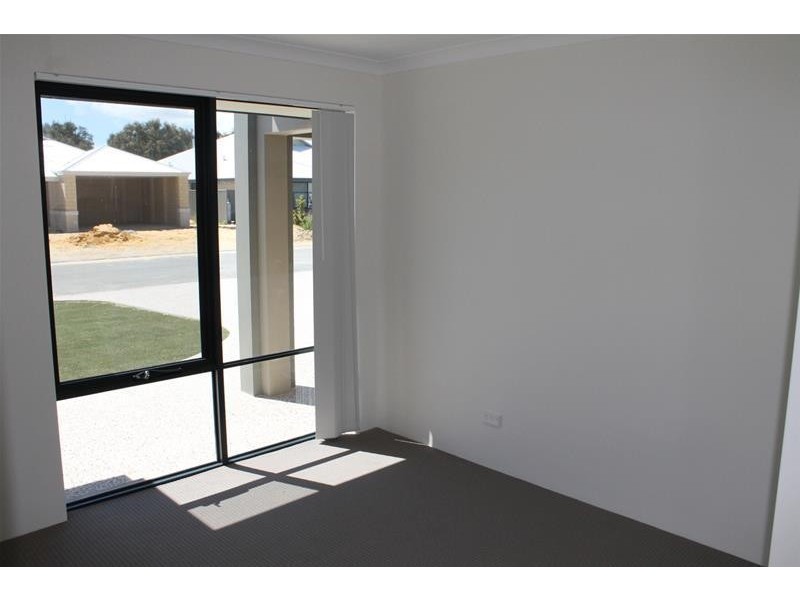 19 Placid Bend, South Yunderup WA 6208