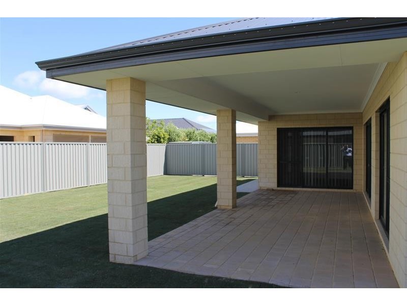 19 Placid Bend, South Yunderup WA 6208
