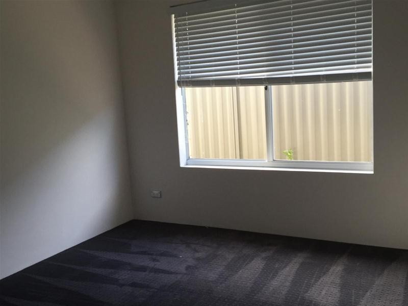 11 Fenians Pass, South Yunderup WA 6208