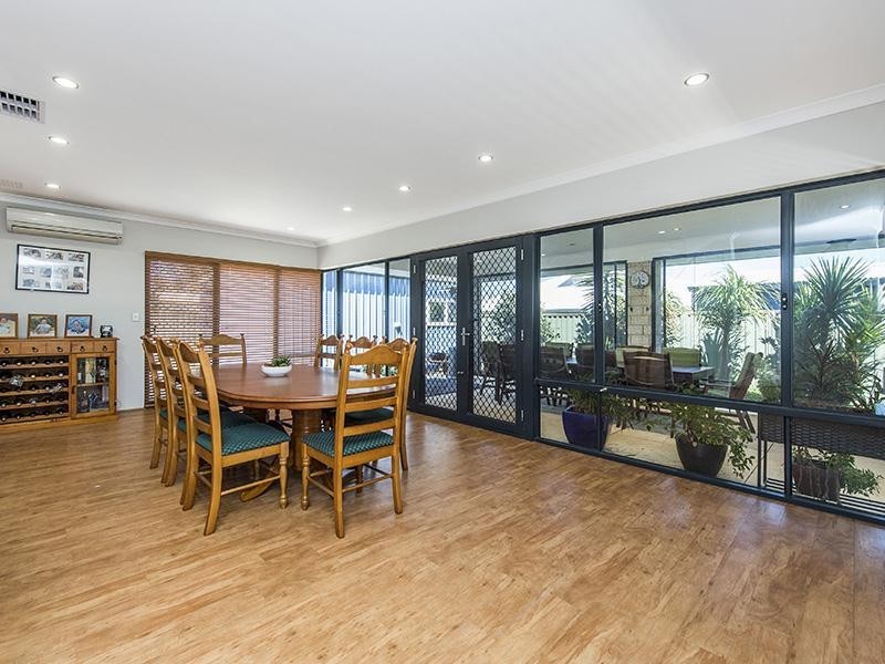 27 Bibbulmun Meander, Ravenswood WA 6208