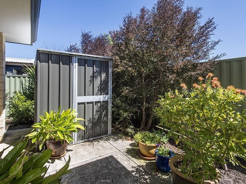 27 Bibbulmun Meander, Ravenswood WA 6208