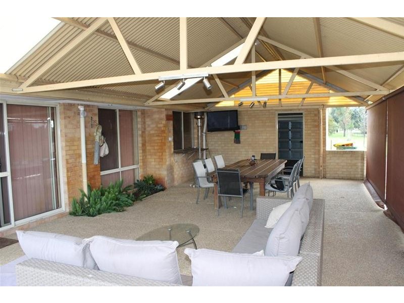 30 Paperbark Place, West Pinjarra WA 6208