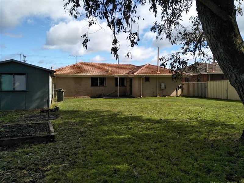 44 McLarty Road, Pinjarra WA 6208