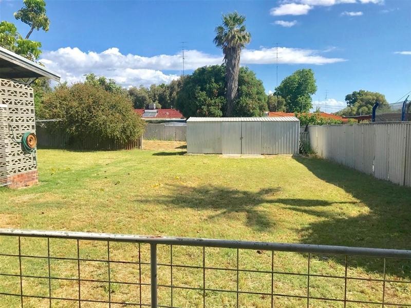 13 Jackson Street, Waroona WA 6215