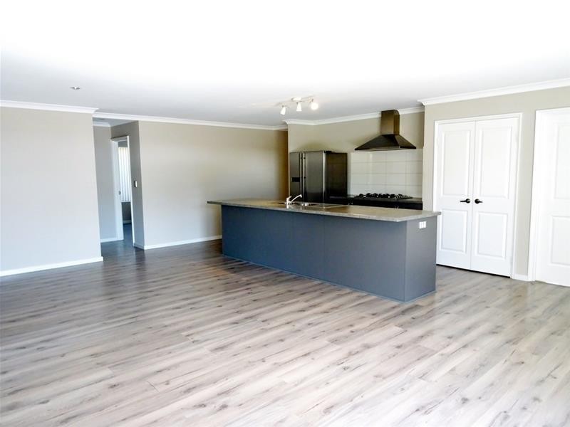 9 Harrison Way, Waroona WA 6215