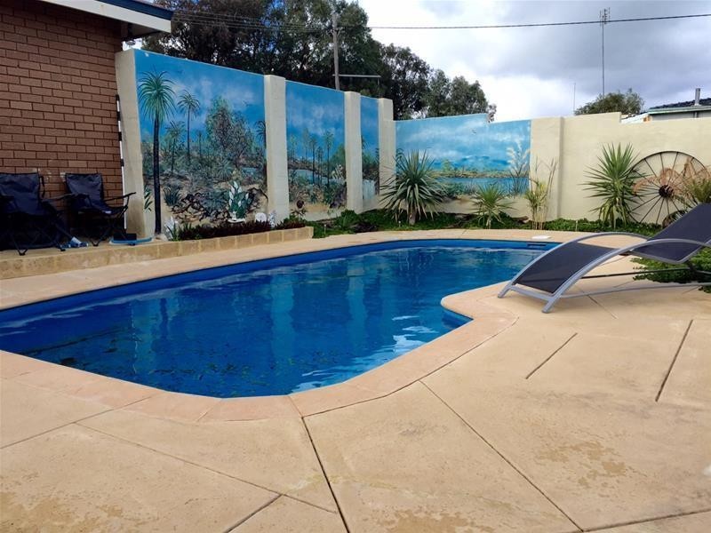 44 South West Highway, Waroona WA 6215