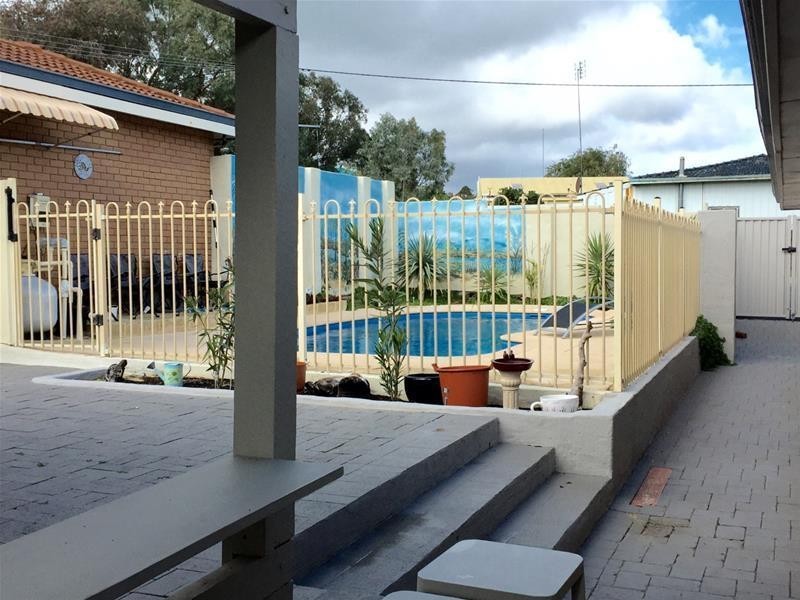 44 South West Highway, Waroona WA 6215