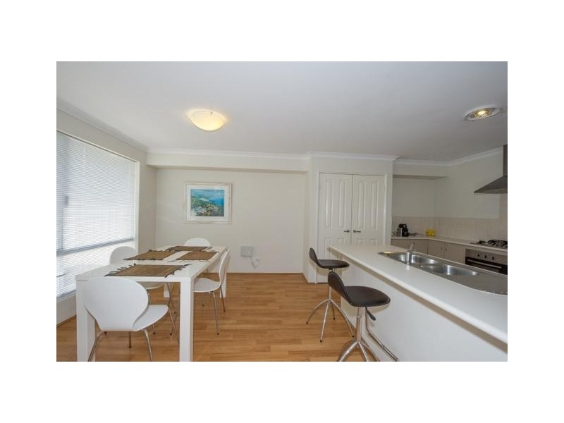 6 Bourke Close, Ravenswood WA 6208