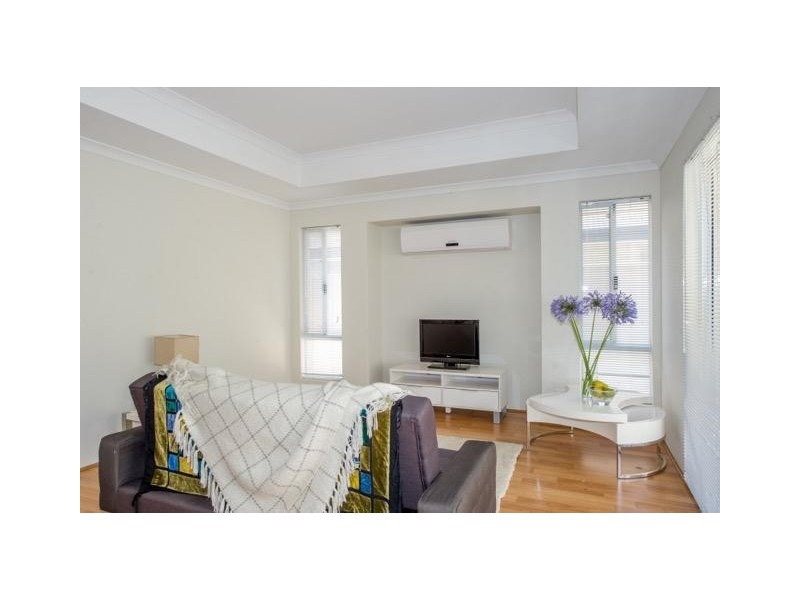 6 Bourke Close, Ravenswood WA 6208