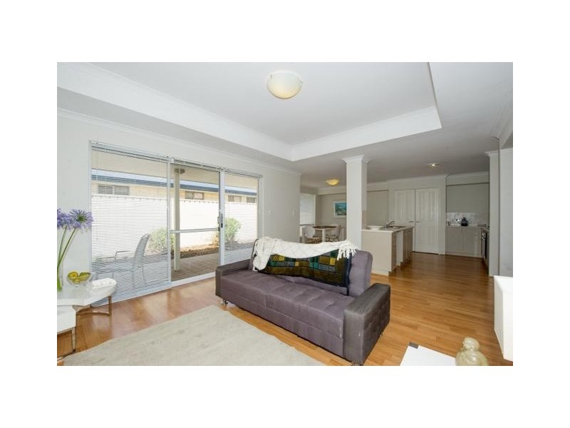 6 Bourke Close, Ravenswood WA 6208